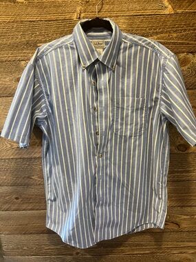 L.L. Bean Light Blue and White Vertical Stripe Short Sleeve Button-Down Shirt